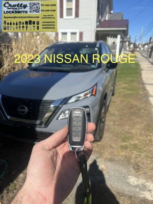 Key fob for a 2023 Nissan Rogue programmed on site